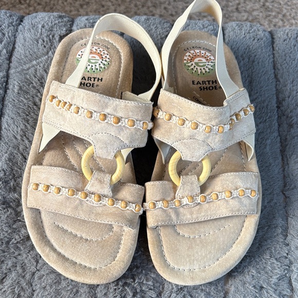 Earth Shoes - Earth Beige Sandals Boho Woman’s SZ 8
